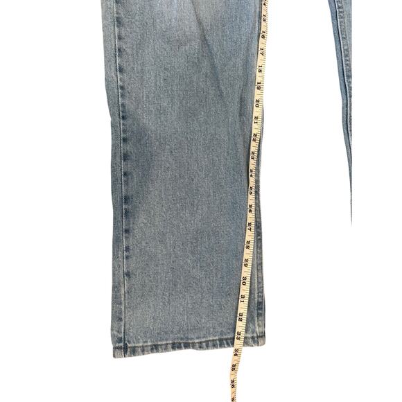 Wrangler Men’s 36x34 Relaxed Fit Straight Leg Jeans Light Wash Denim Cotton USA - Picture 12 of 12